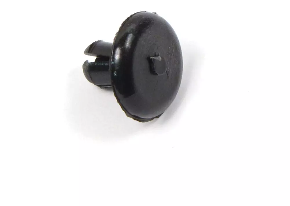 thumbnail image 2 of 50x AFU1075 Land Rover Defender Wheel Arch Mud Spat Eyebrow Rivet Clips - Black Plastic 2 of 4