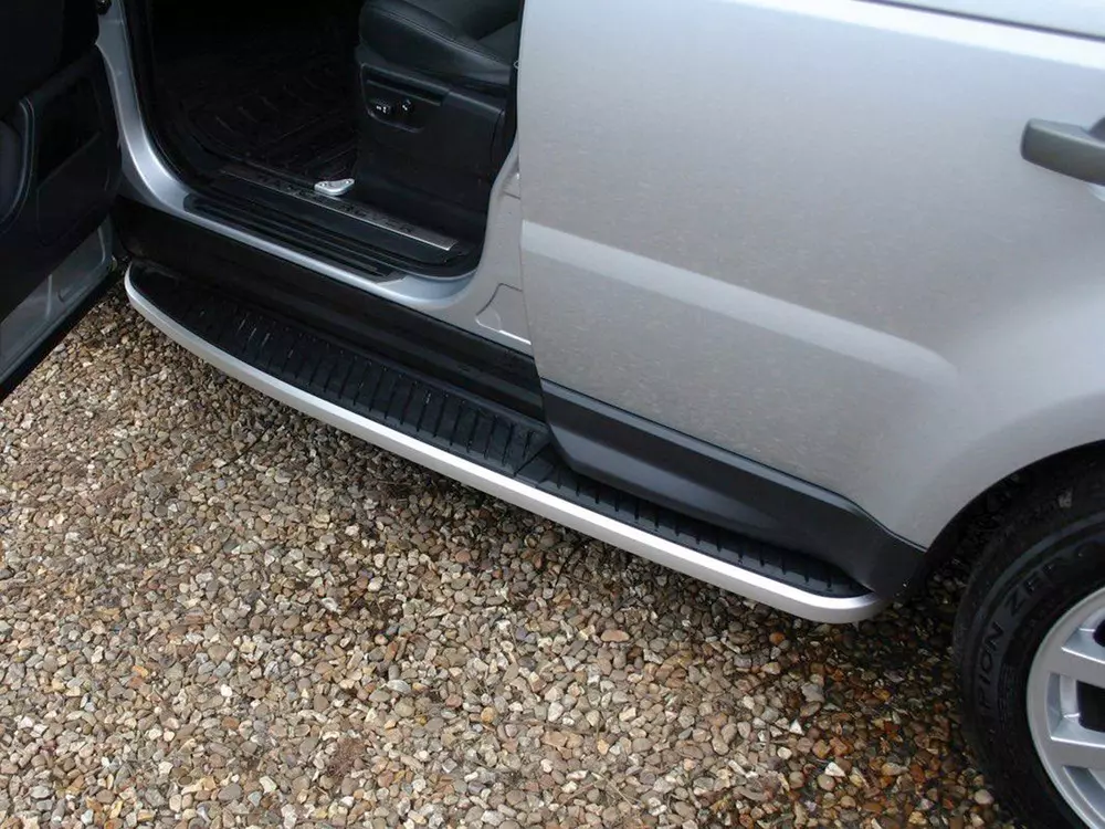 thumbnail interactive-video image 1 of OEM Style All Black Running Boards For Range Rover Sport L494 (2013+) – GBT-AUTOSTYLING 1 of 6